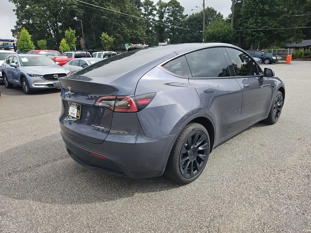 Used 2022 Tesla Model Y Long Range AWD/4WD image 7