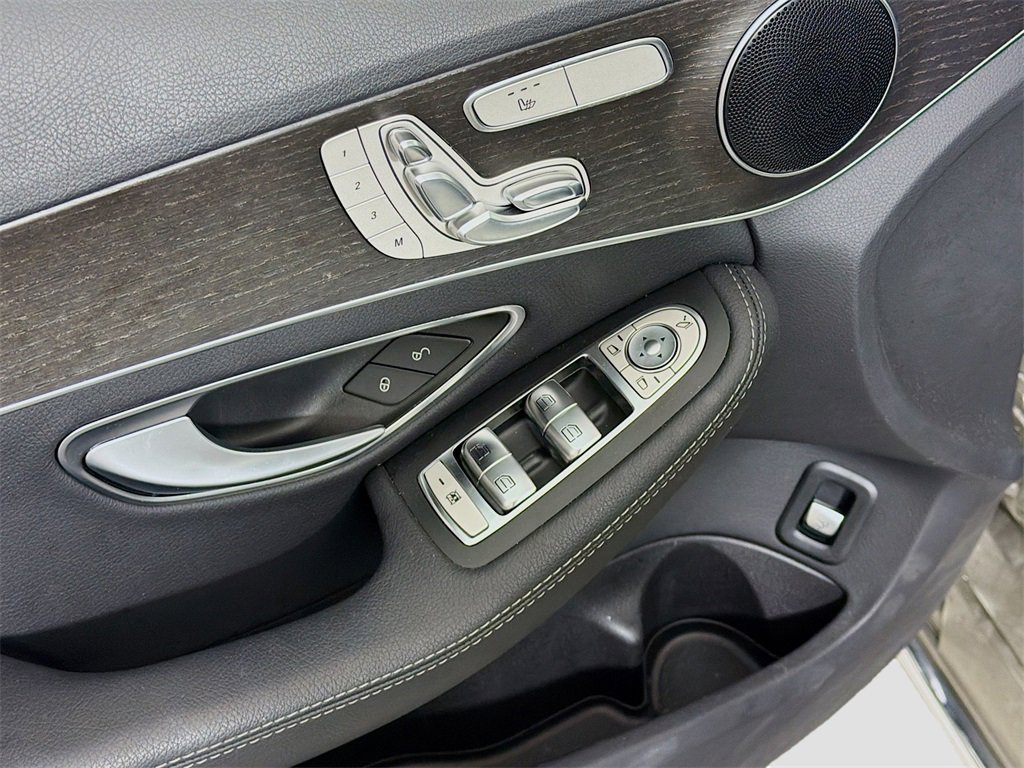 Used 2019 Mercedes-Benz C 300 4MATIC Sedan image 20