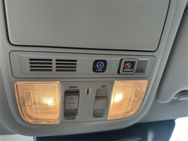 Used 2020 Honda Accord Touring image 32