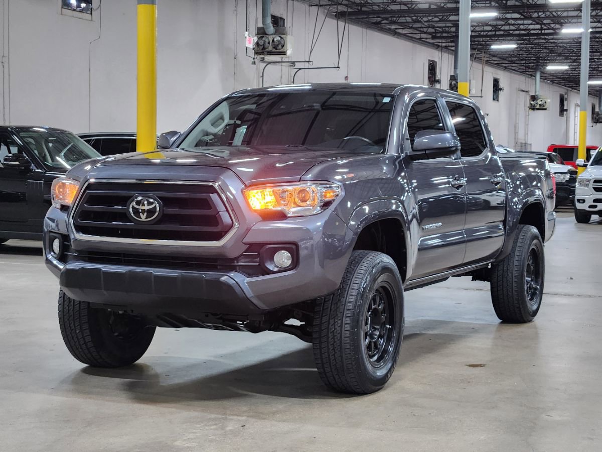 Used 2020 Toyota Tacoma SR5 RWD image 4
