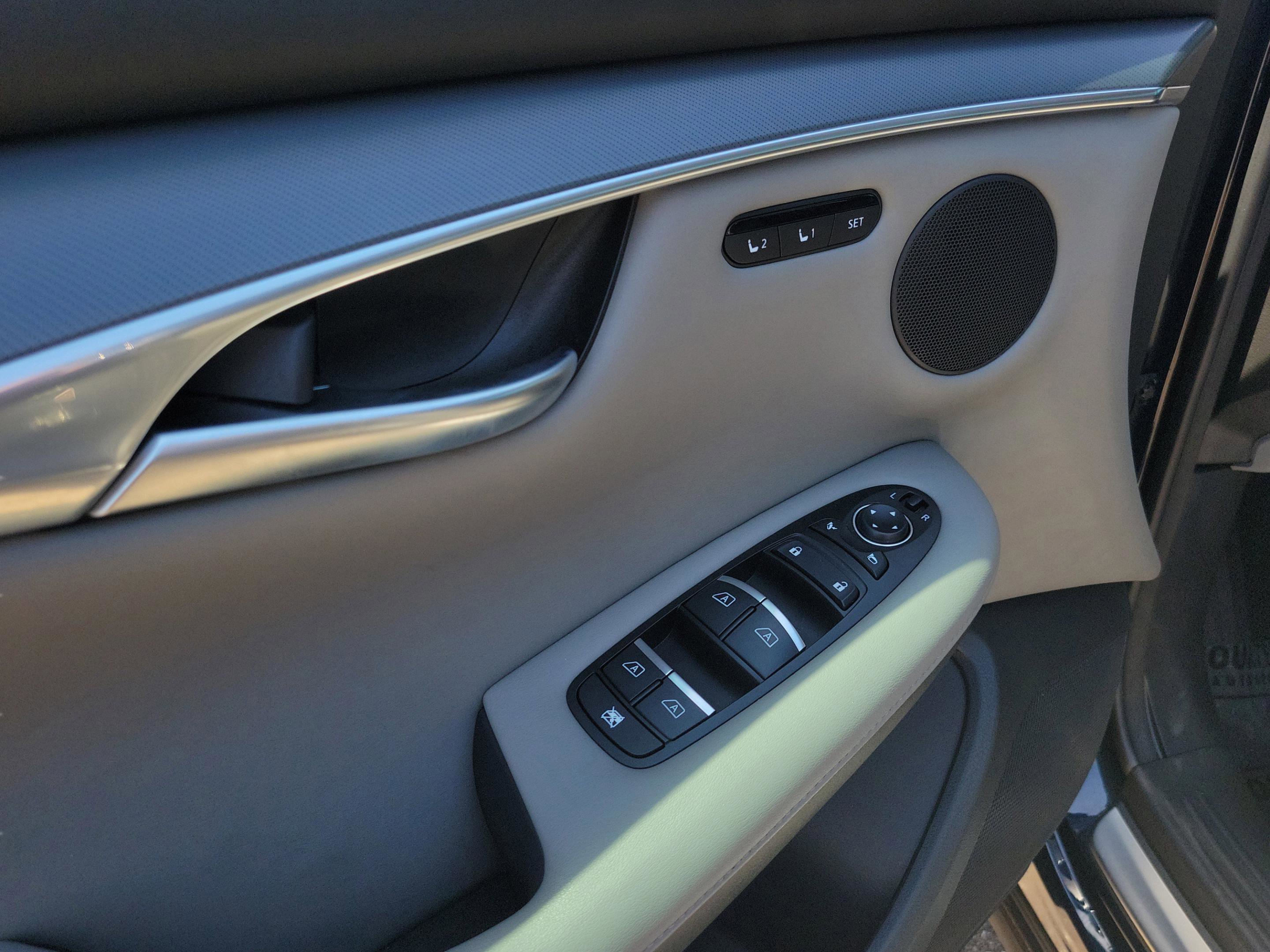Certified 2023 INFINITI QX50 Luxe FWD image 9