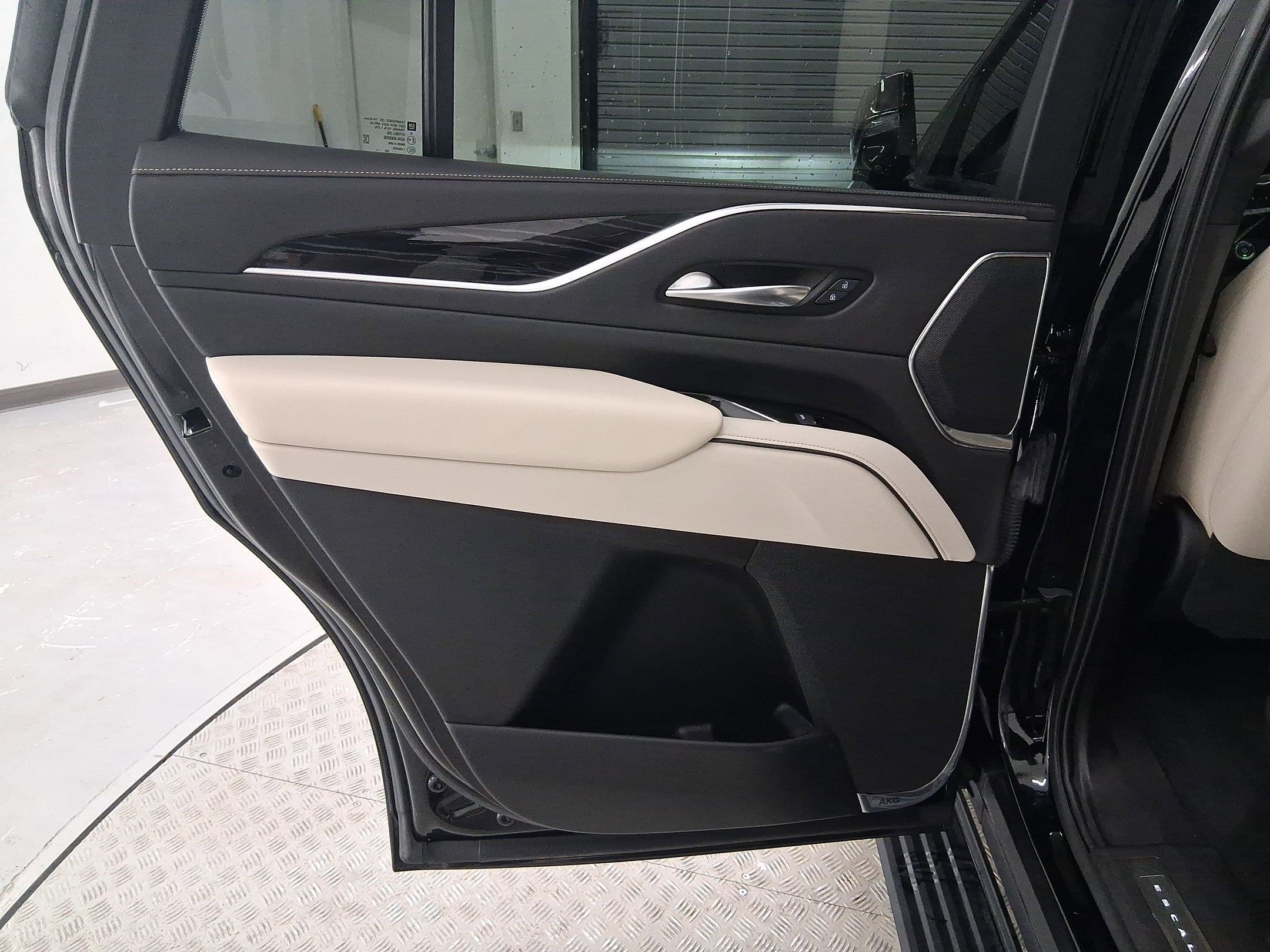 Used 2021 Cadillac Escalade Sport w/ Driver Assist Tech Package image 29