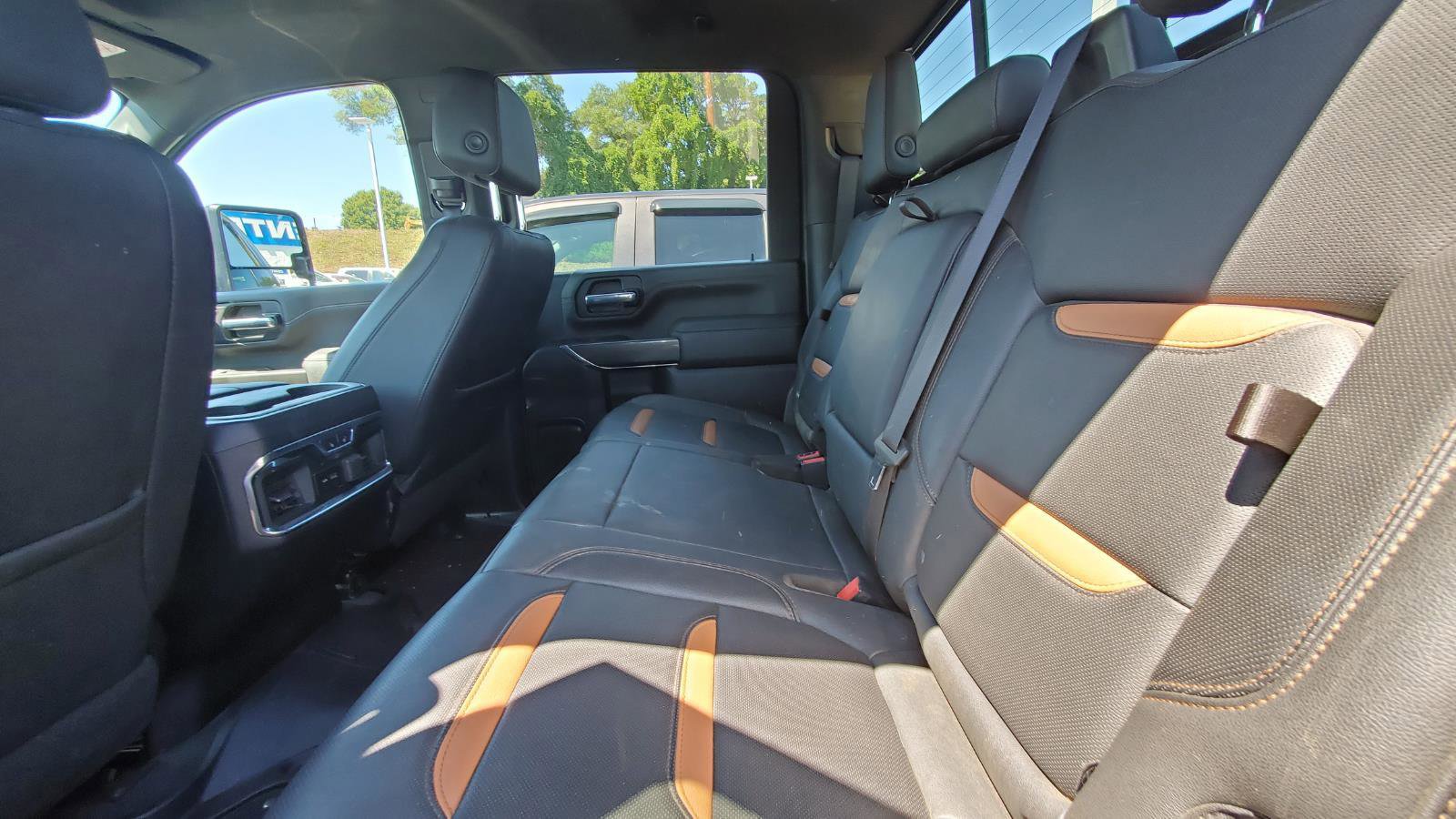 Used 2023 GMC Sierra 3500 AT4 w/ AT4 Premium Plus Package image 5