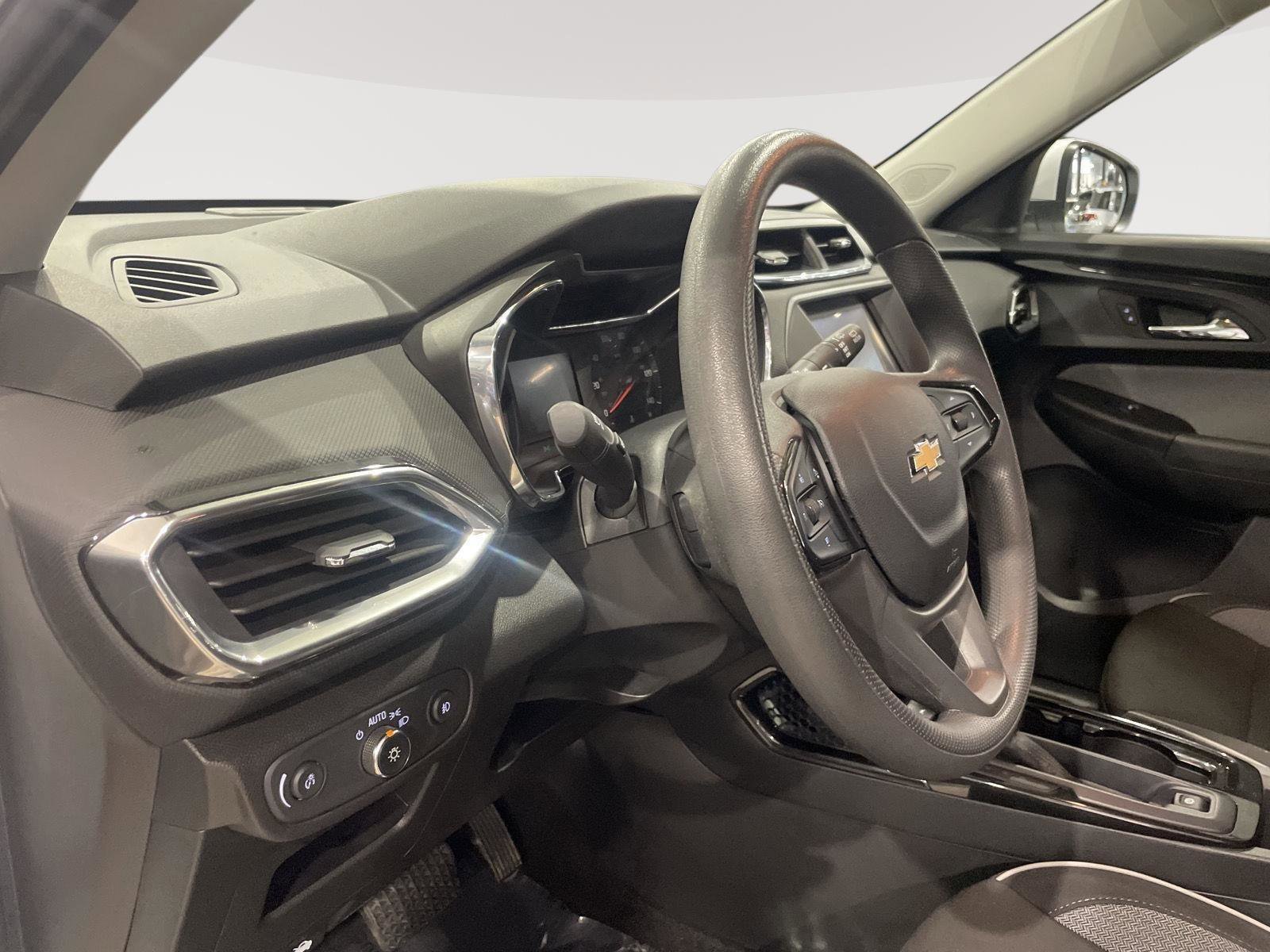Used 2022 Chevrolet TrailBlazer LT w/ Driver Confidence Package AWD/4WD image 25