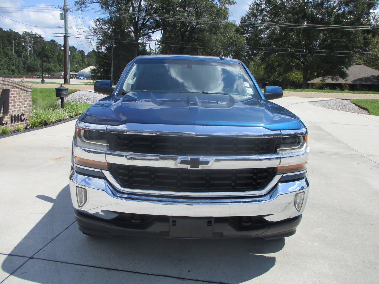 Used 2018 Chevrolet Silverado 1500 LT w/ Texas Edition AWD/4WD image 6
