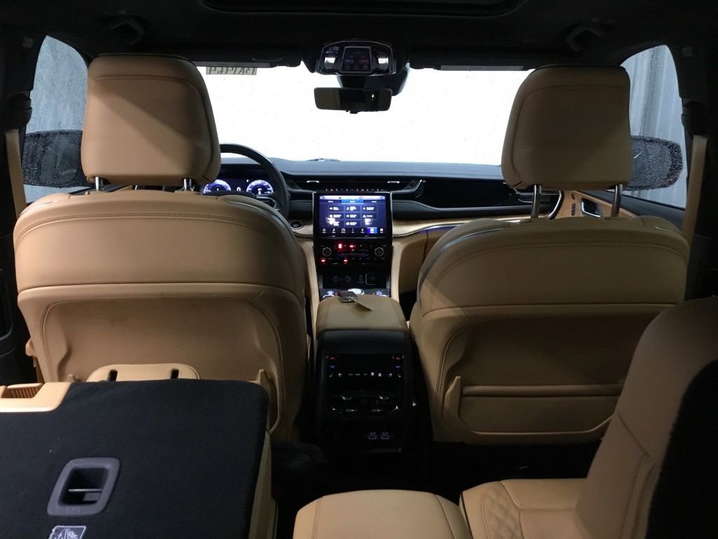 Used 2023 Jeep Grand Cherokee L Summit image 37