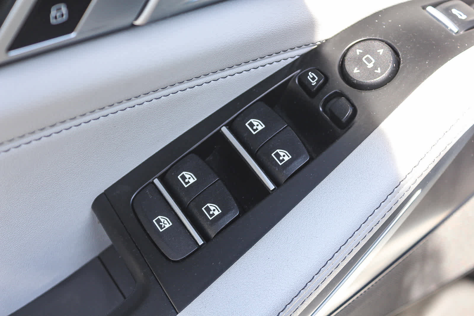 Used 2023 BMW X5 xDrive40i w/ M Sport Package image 20