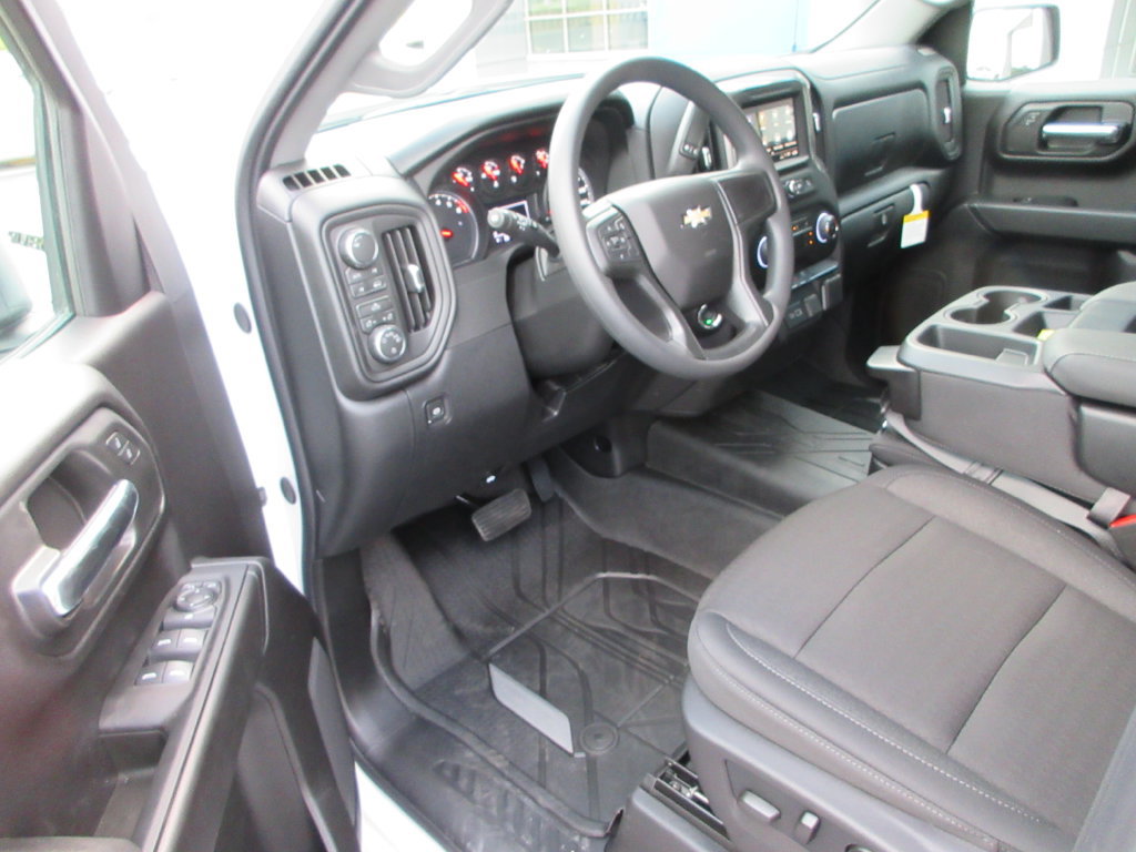 New 2026 Chevrolet Silverado 1500 Custom w/ Turbomax Blackout Package AWD/4WD image 13