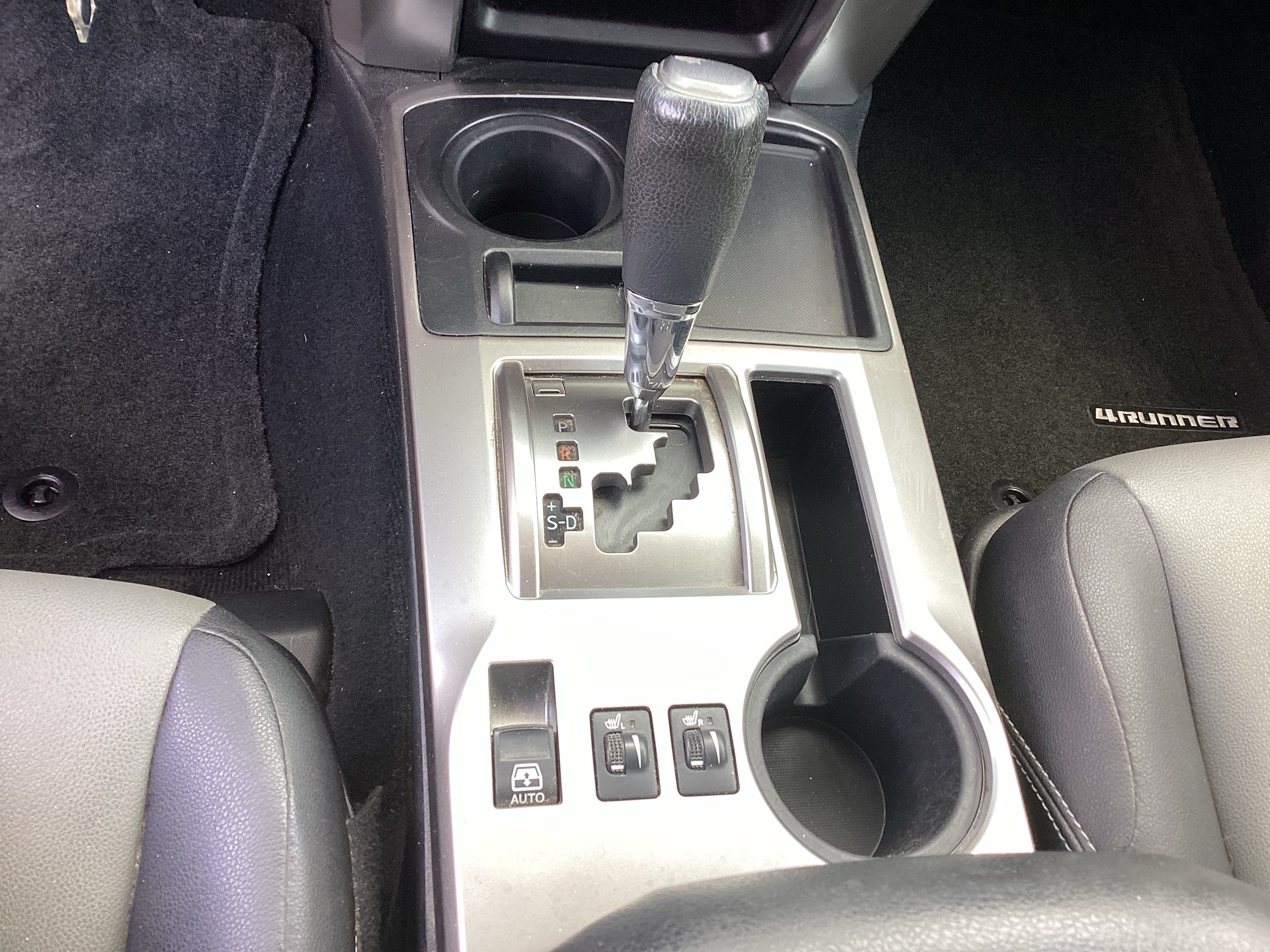 Used 2015 Toyota 4Runner SR5 Premium RWD image 17