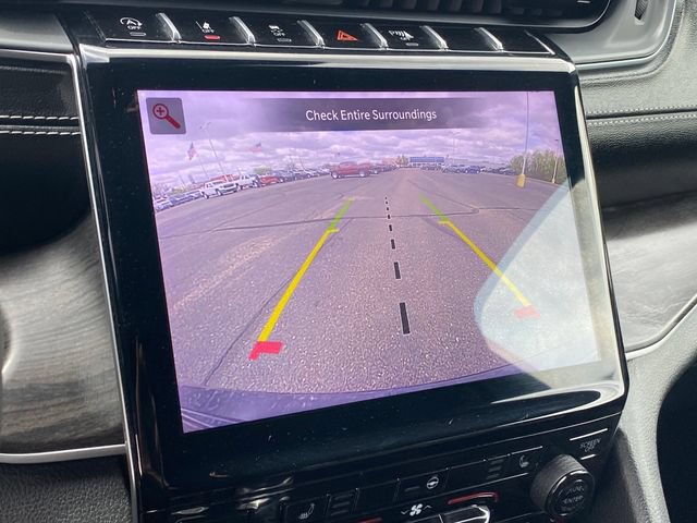Used 2024 Jeep Grand Cherokee Limited AWD/4WD image 12