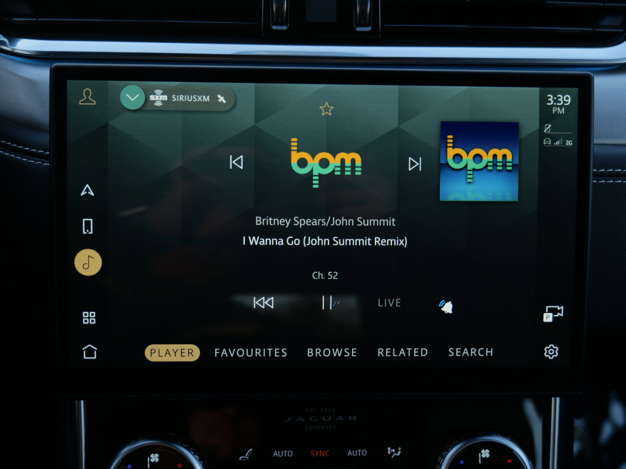 Used 2024 Jaguar XF R-Dynamic SE image 30