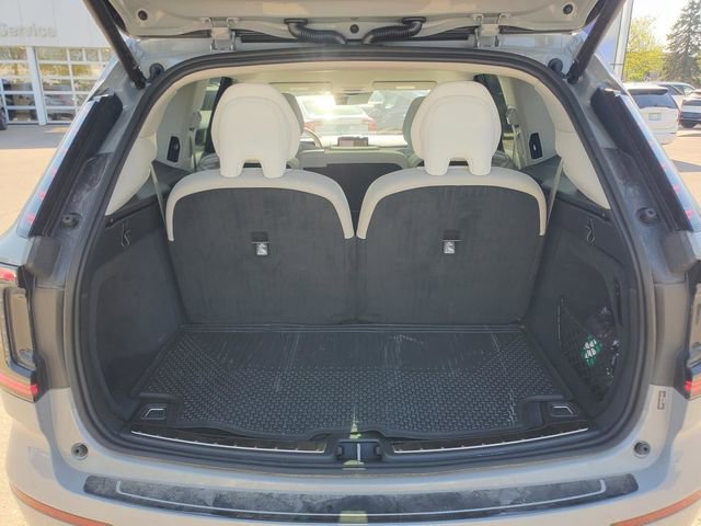 Used 2025 Volvo EX90 Plus AWD/4WD image 32