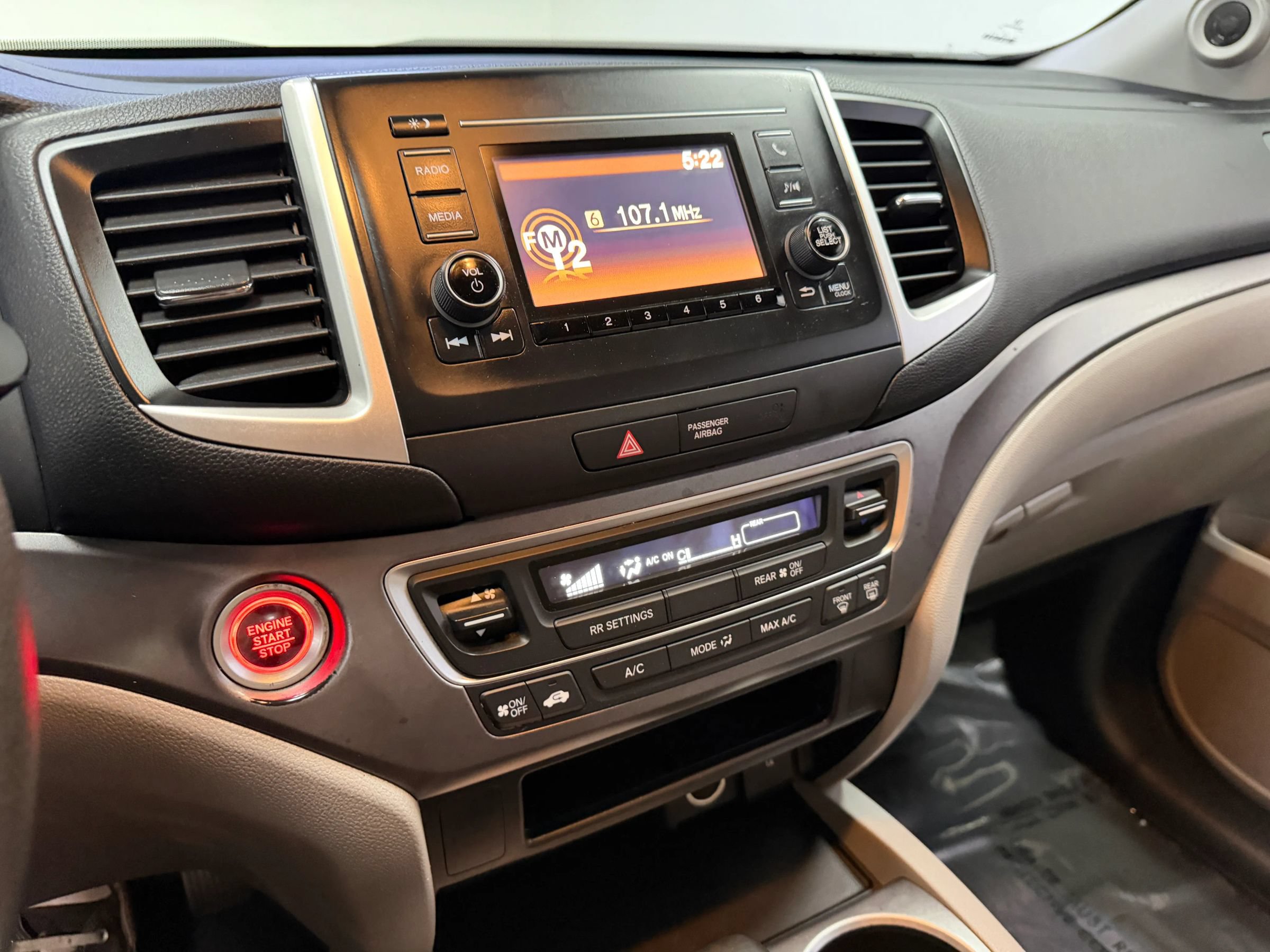 Used 2019 Honda Pilot LX image 29