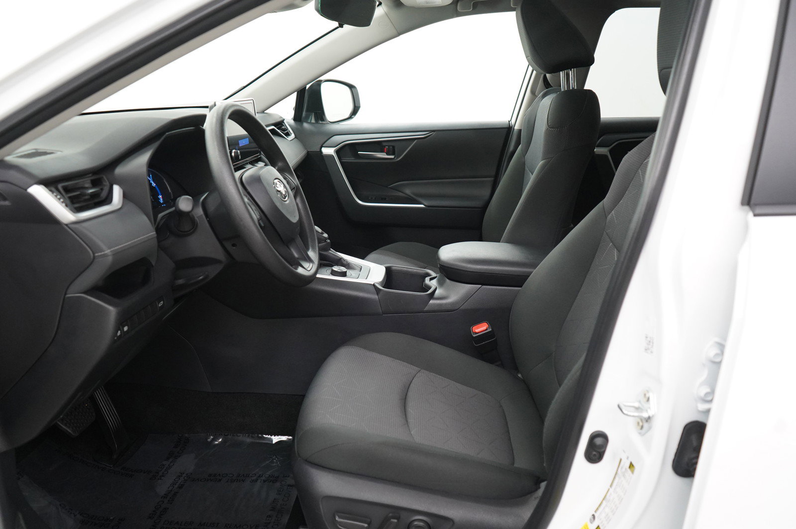 Used 2025 Toyota RAV4 XLE image 16