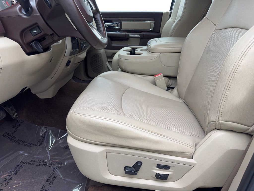 Used 2017 RAM 3500 Laramie image 28