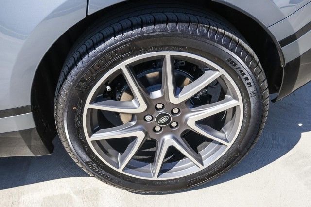 New 2026 Land Rover Range Rover Velar Dynamic SE image 8