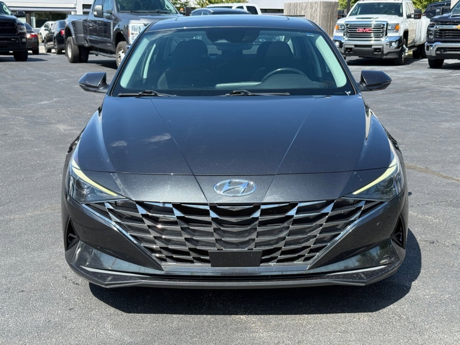 Used 2021 Hyundai Elantra SEL w/ Convenience + Premium Package image 3
