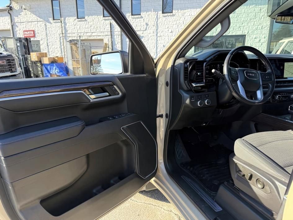 Certified 2022 GMC Sierra 1500 Elevation image 16