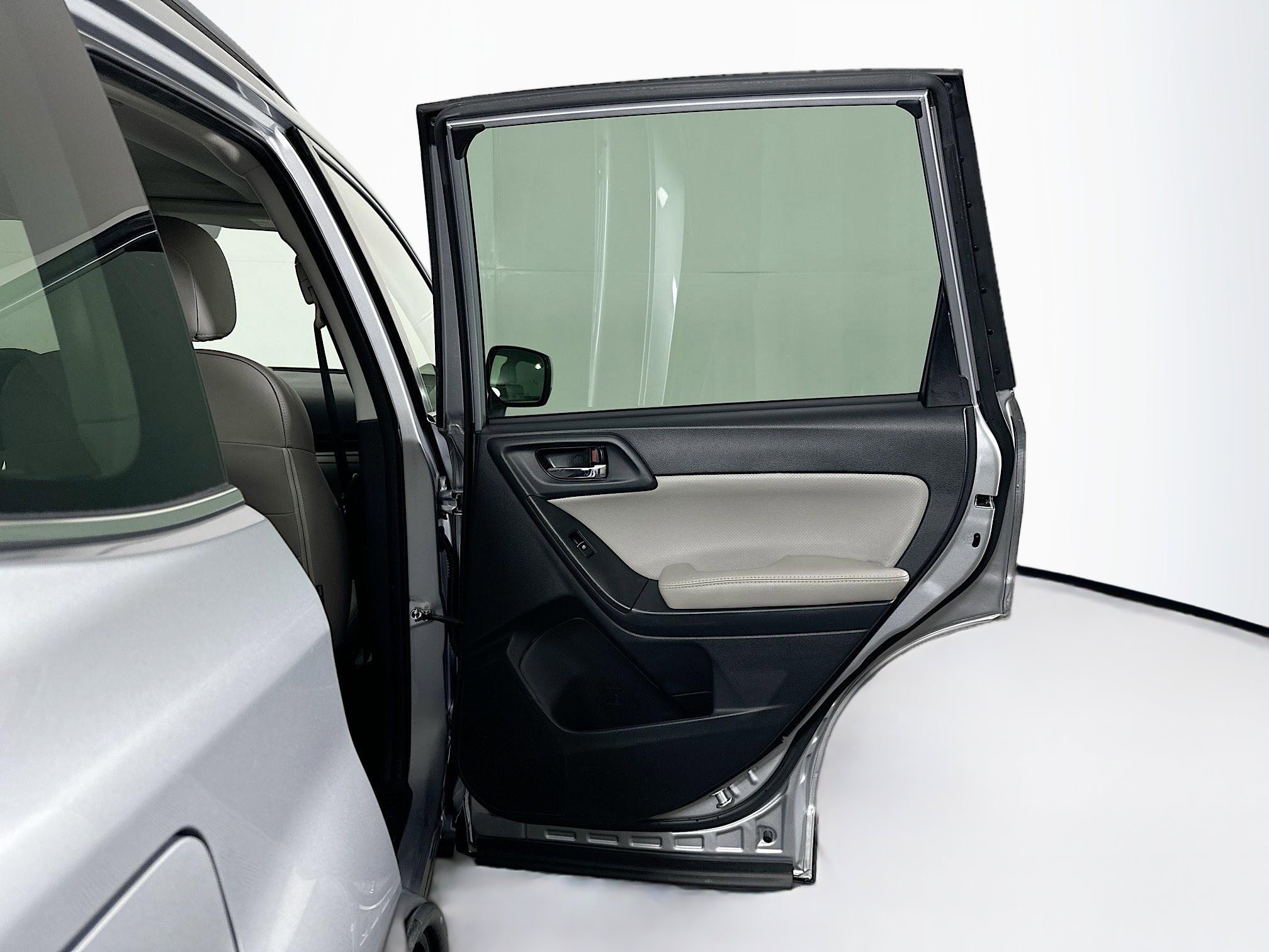 Used 2017 Subaru Forester 2.5i Limited image 29