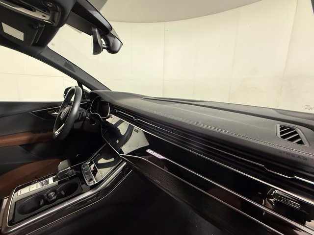 Used 2023 Audi Q7 3.0T Prestige AWD/4WD image 30