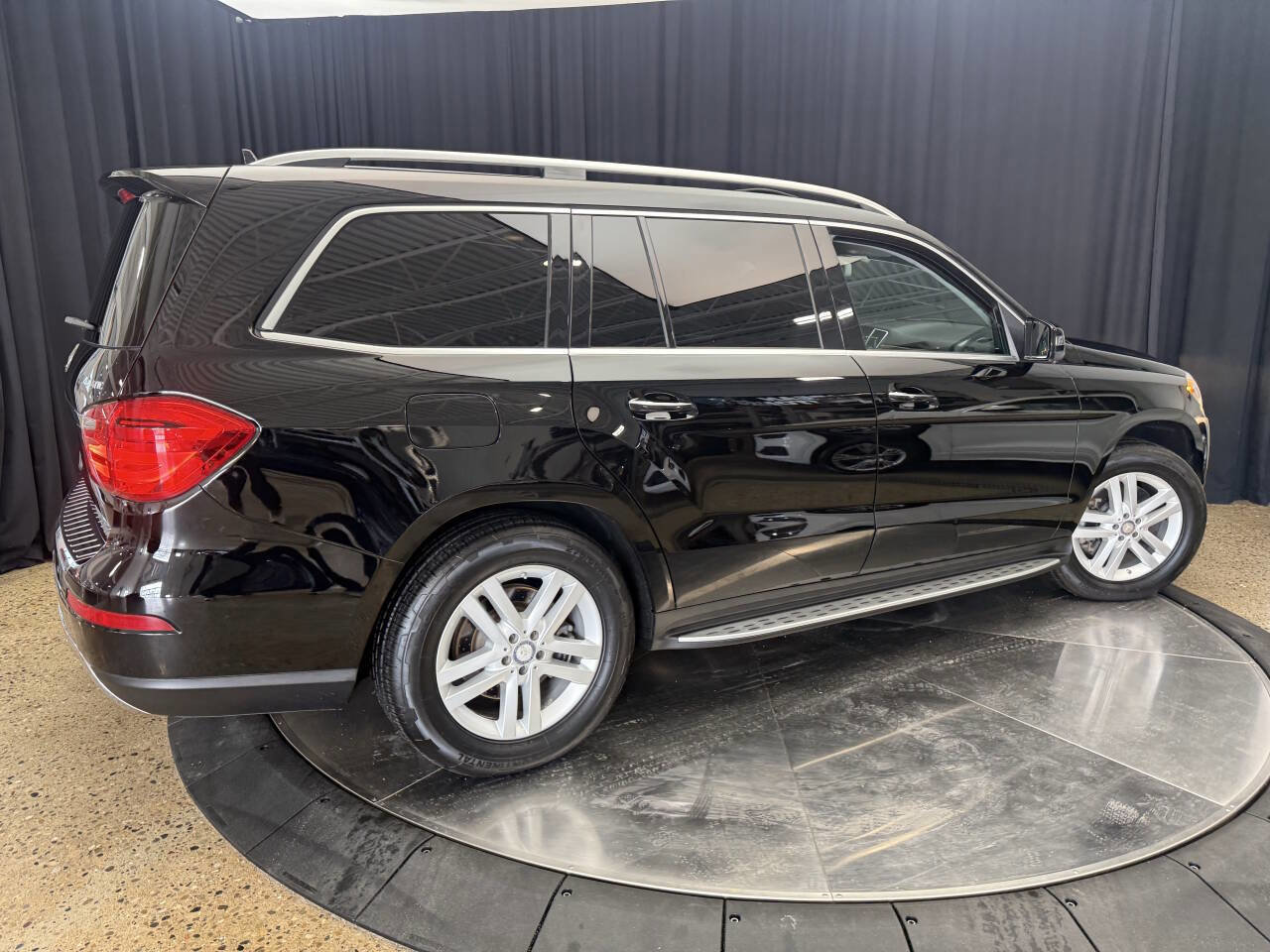 Used 2013 Mercedes-Benz GL 450 GL 450 4MATIC AWD 4dr SUV image 10