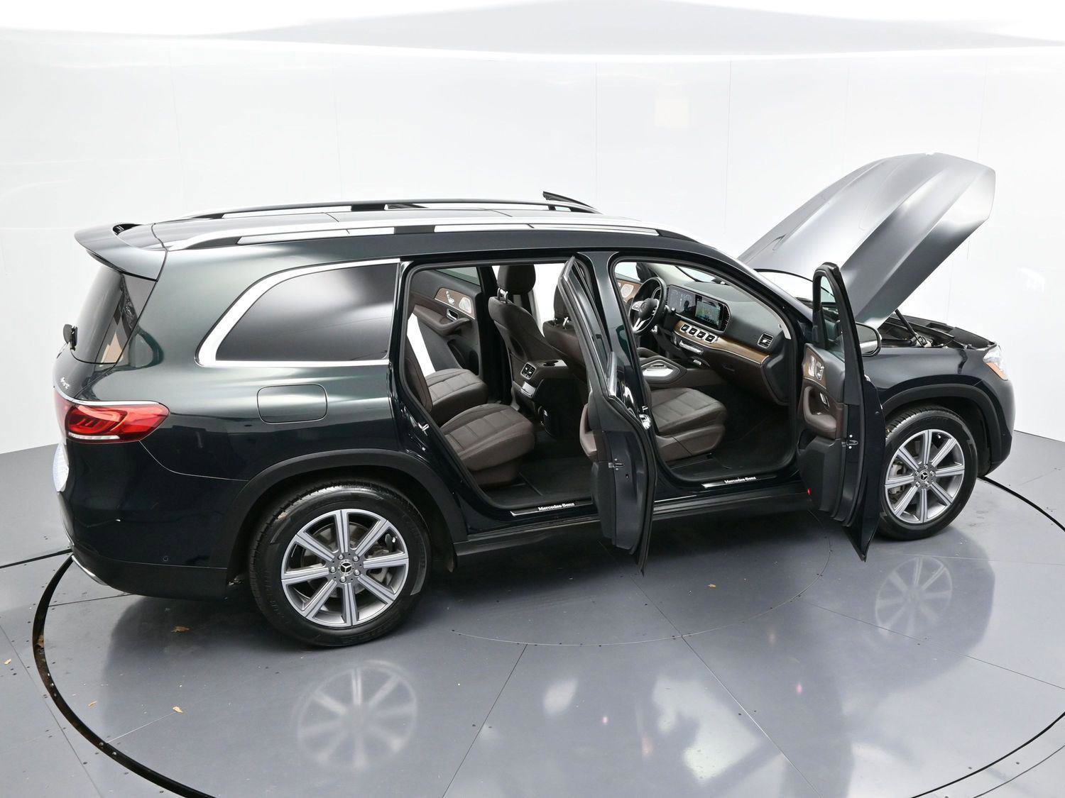 Used 2023 Mercedes-Benz GLS 450 4MATIC image 42