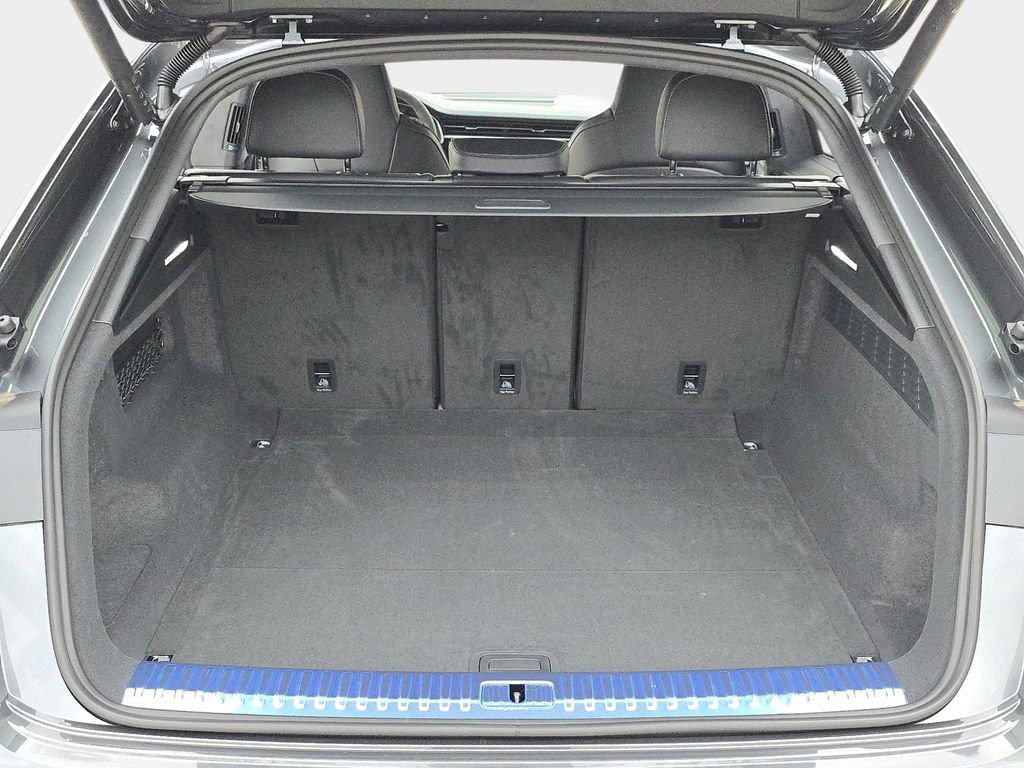 New 2026 Audi RS Q8 performance image 12