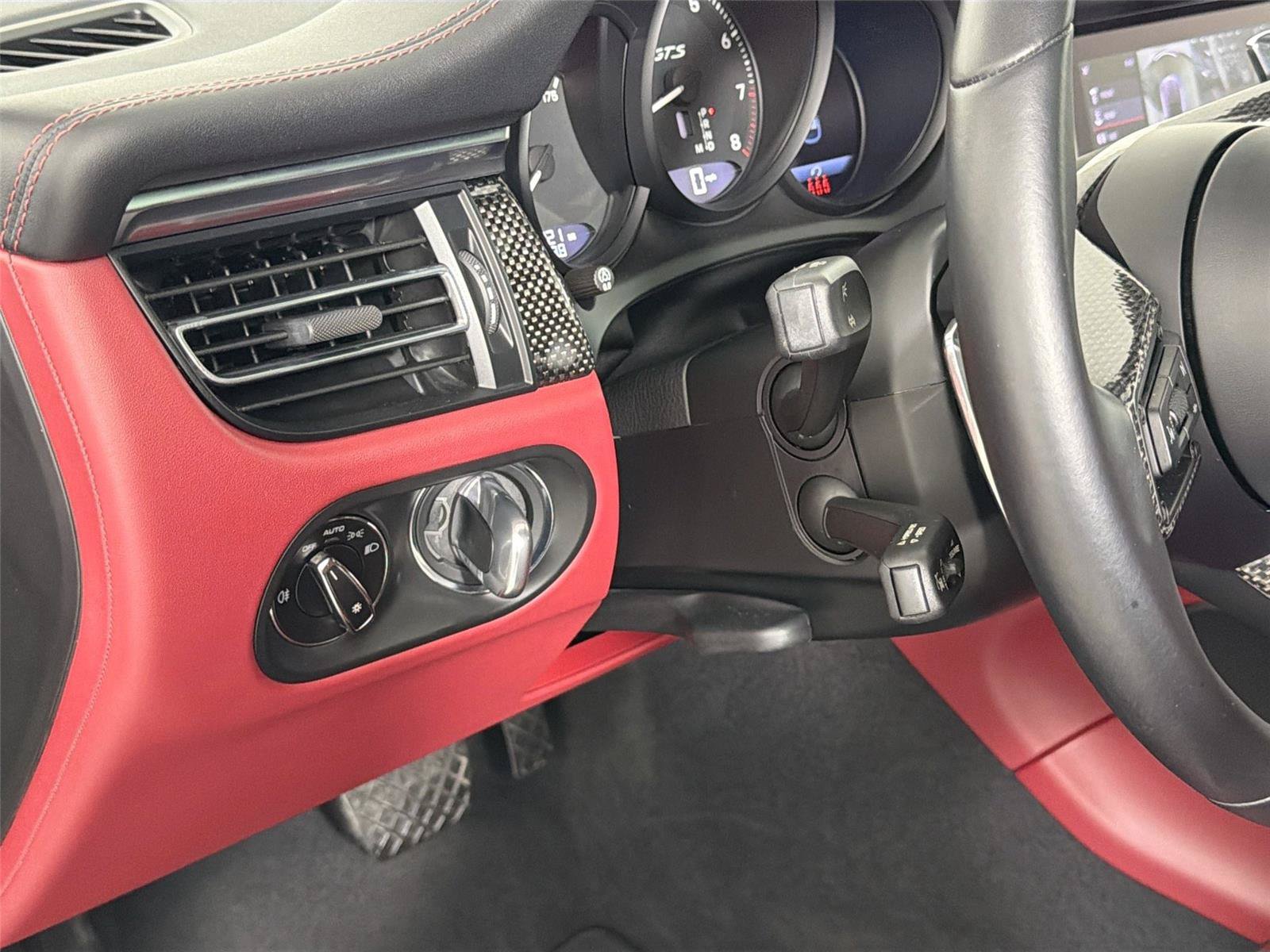 Certified 2023 Porsche Macan GTS AWD/4WD image 33