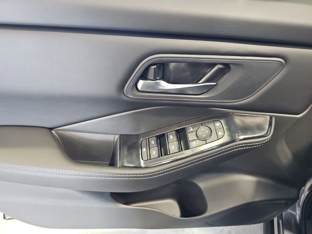 New 2026 Nissan Rogue SV AWD/4WD image 11