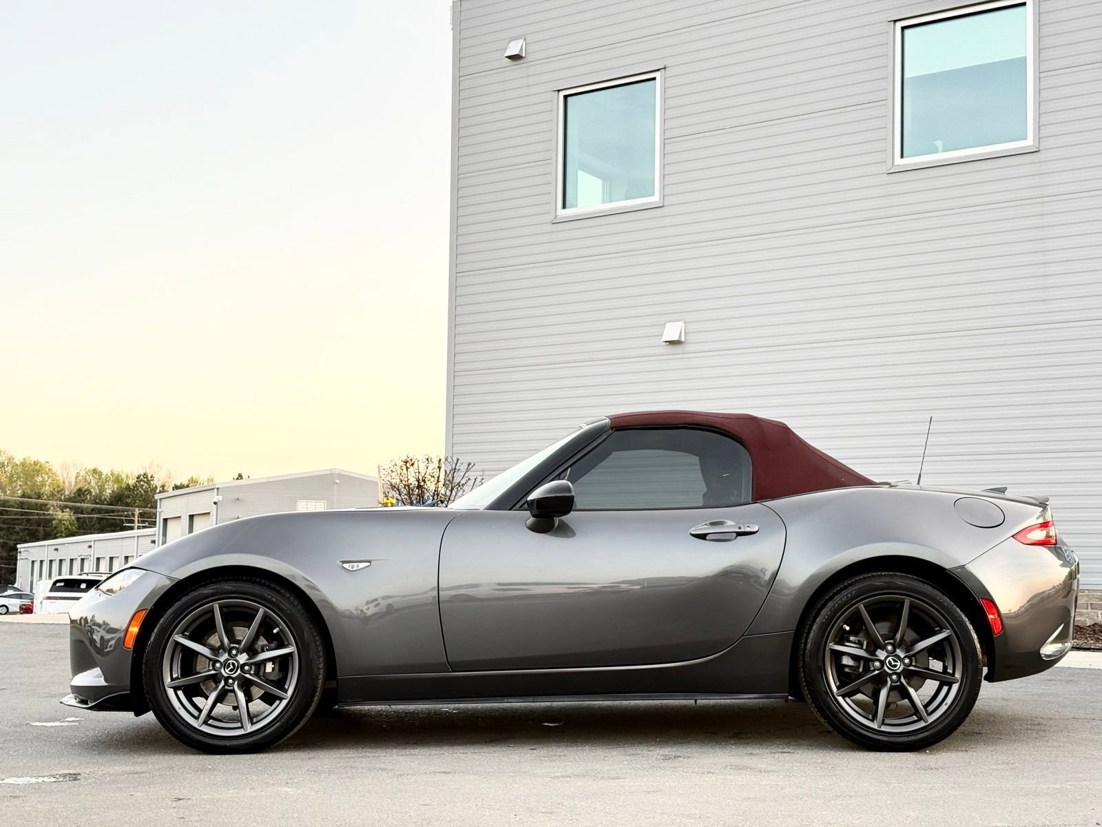 Used 2018 MAZDA MX-5 Miata Club image 21