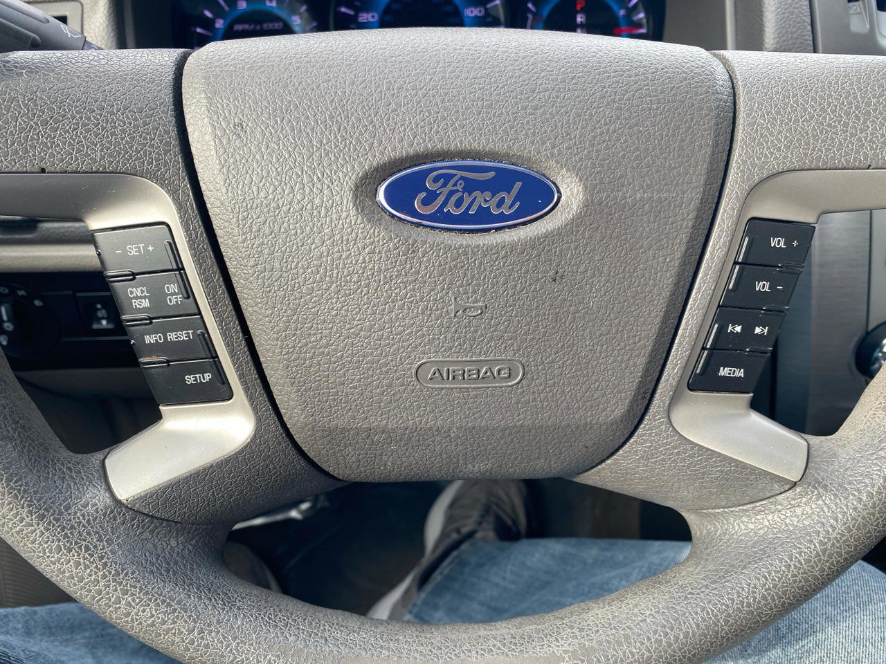 Used 2012 Ford Fusion SE FWD image 18