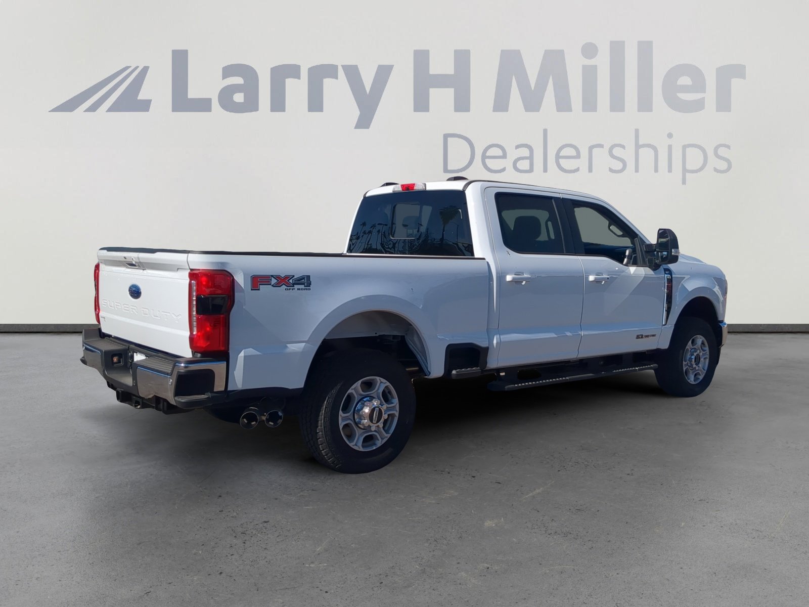 New 2026 Ford F350 XLT w/ XLT Premium Package AWD/4WD image 5