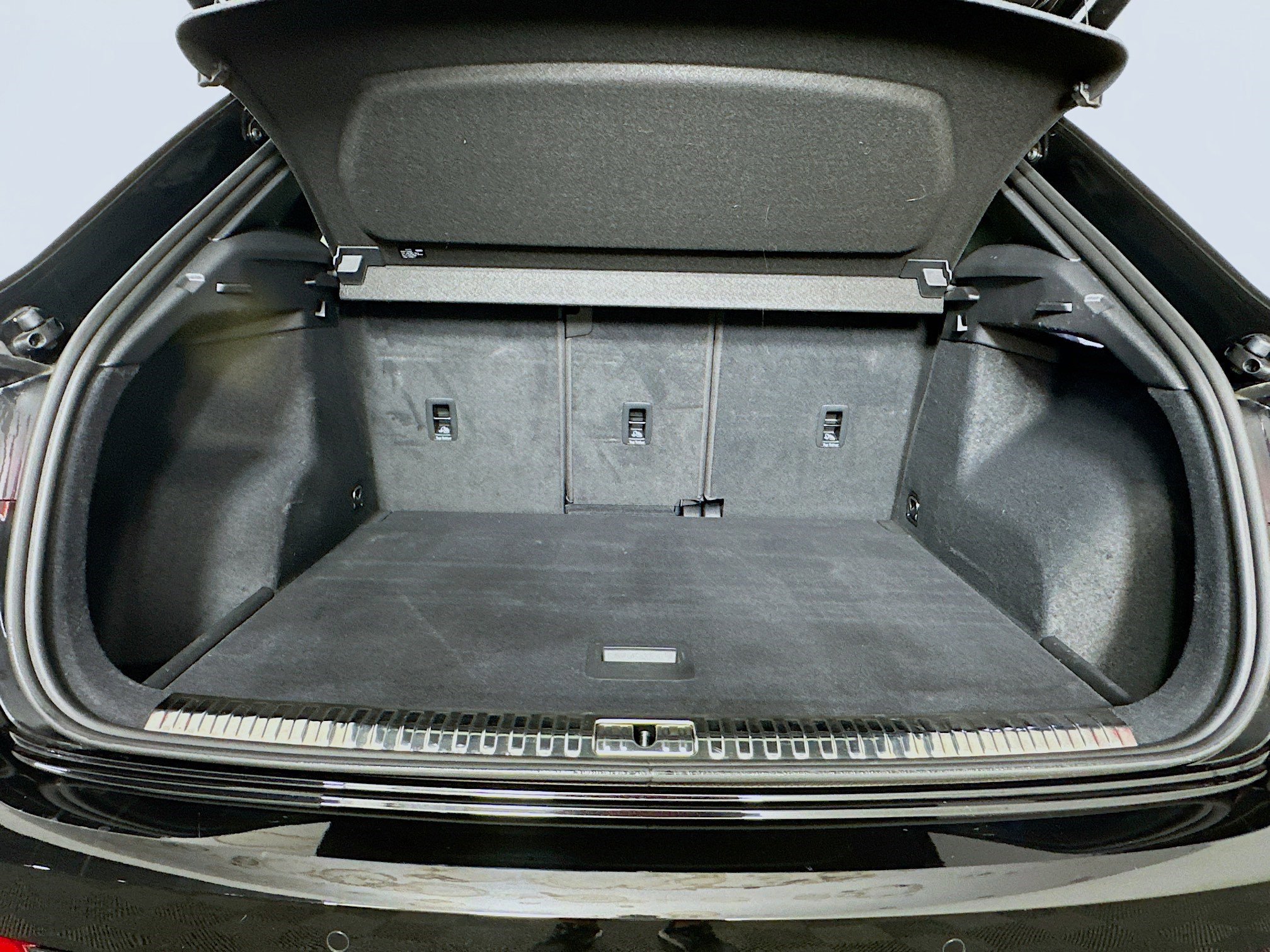 Used 2023 Audi Q3 2.0T Premium Plus image 25