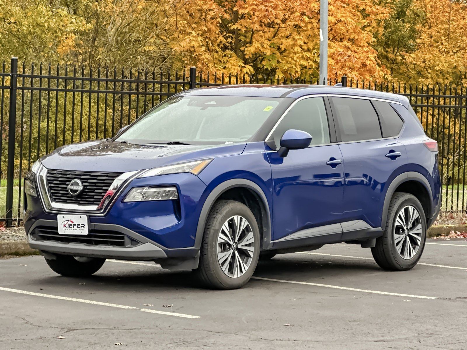 Used 2023 Nissan Rogue SV image 8