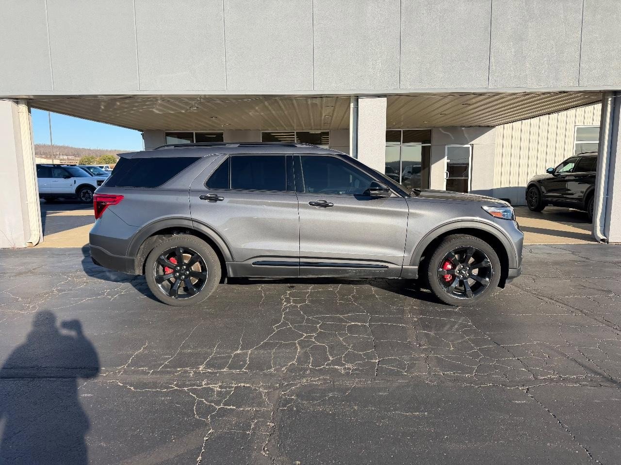 Used 2023 Ford Explorer ST w/ Equipment Group 401A image 2