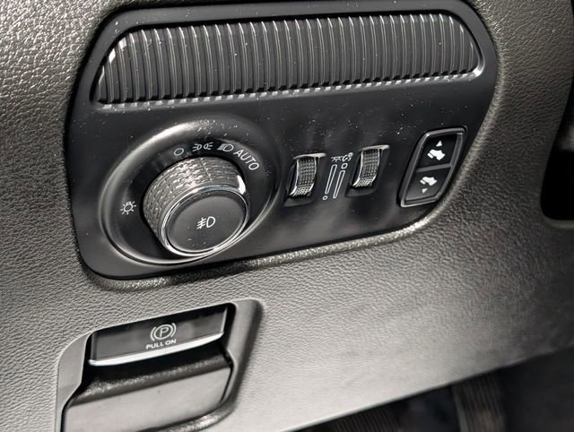 Used 2023 Jeep Wagoneer Series II image 19