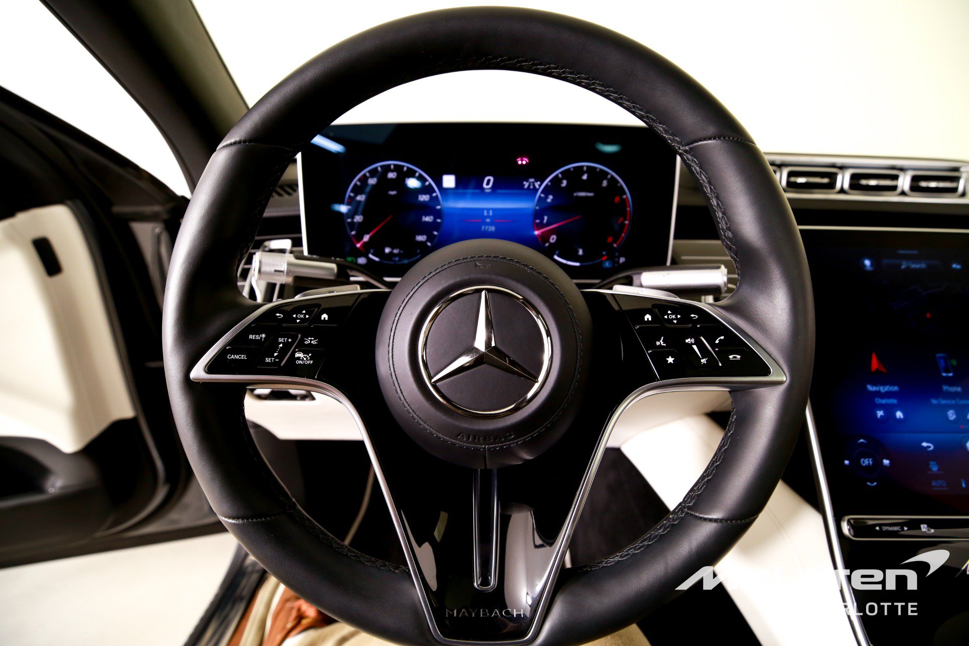 Used 2023 Mercedes-Benz Maybach S 680 4MATIC w/ Manufaktur Leather Package image 13