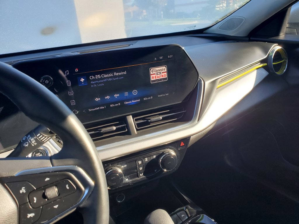 Used 2024 Chevrolet Trax LT w/ Driver Confidence Package FWD image 22