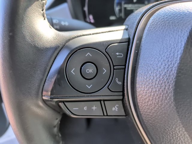 Used 2025 Toyota Corolla SE w/ SE Premium Package FWD image 16