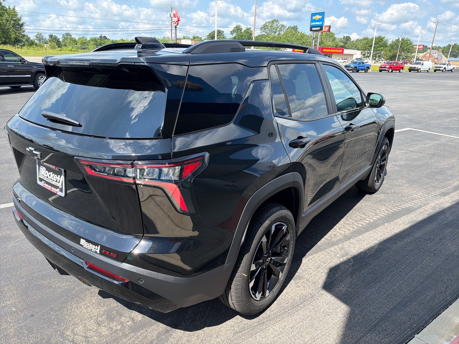 New 2027 Chevrolet Equinox RS FWD image 4