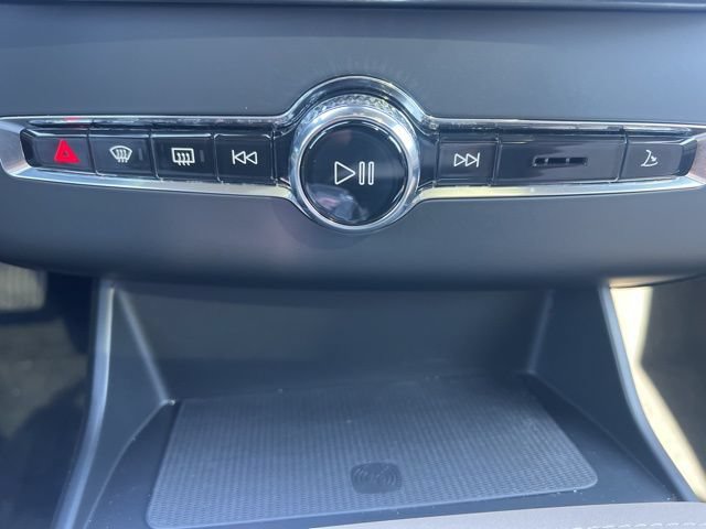 New 2026 Volvo XC90 B6 Core w/ Protection Package AWD/4WD image 18