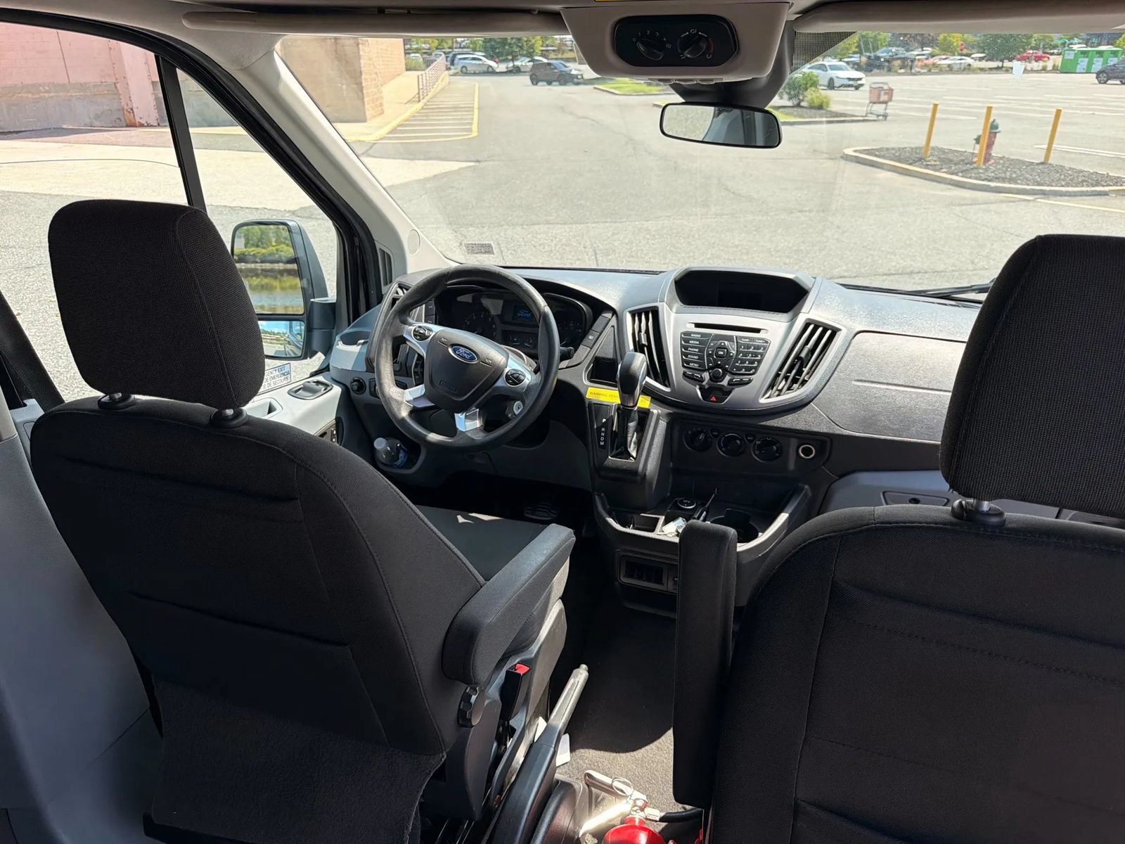 Used 2018 Ford Transit 350 XLT RWD image 22