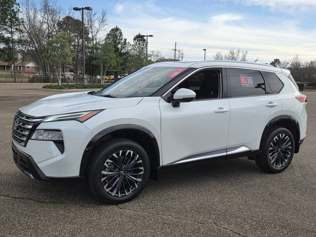 Certified 2025 Nissan Rogue Platinum w/ Tech Package image 4