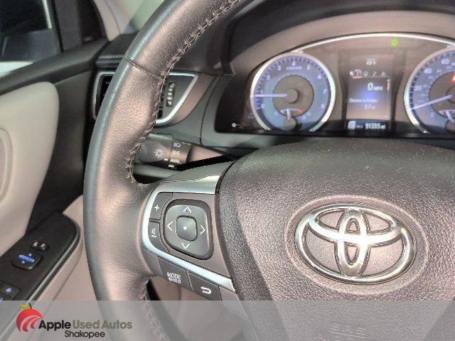 Used 2016 Toyota Camry XLE w/ Moonroof Package image 25
