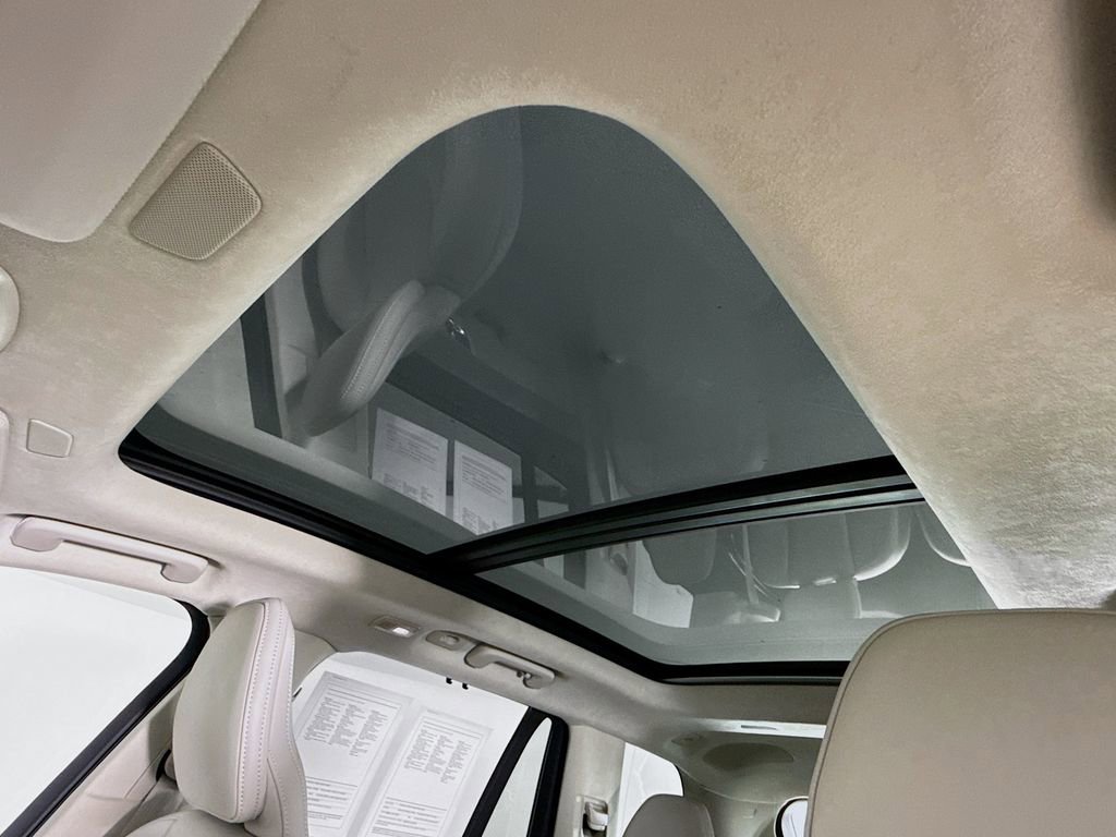 Used 2026 Volvo XC90 B6 Ultra w/ Lounge Package image 23