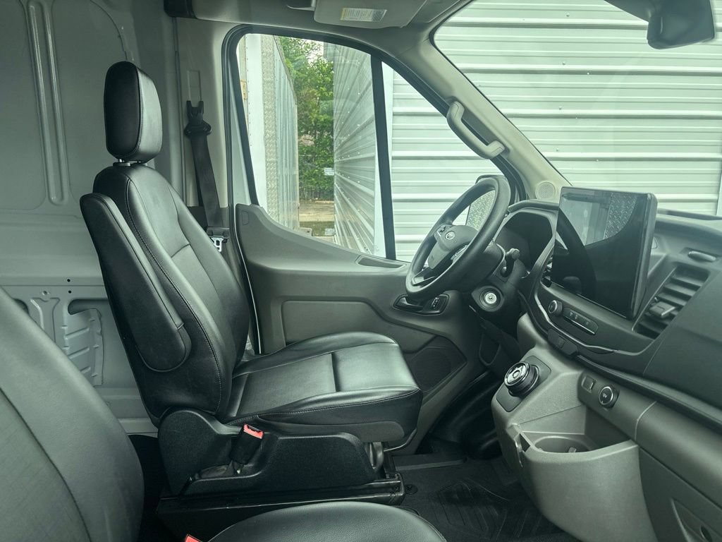 Used 2023 Ford E-Transit 148 High Roof Extended RWD image 8