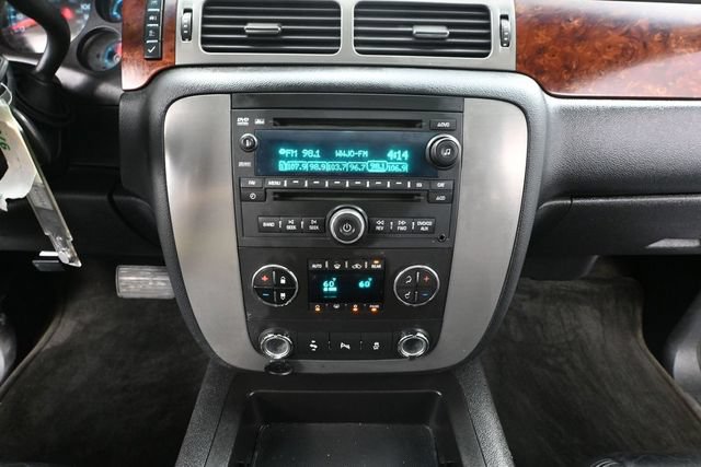 Used 2012 GMC Yukon XL SLT w/ SLT-2 Equipment Package AWD/4WD image 30