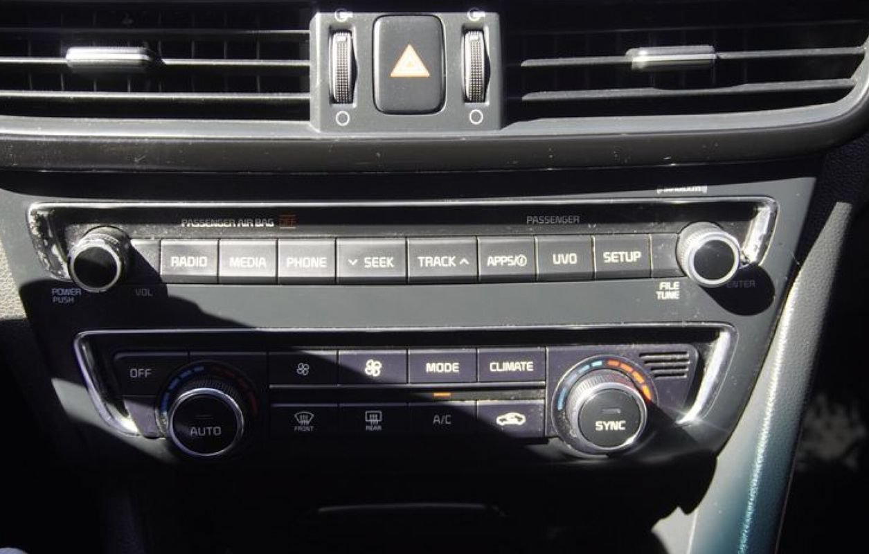 Used 2017 Kia Optima EX FWD image 20