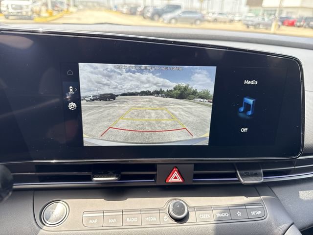 New 2025 Hyundai Elantra SEL image 19