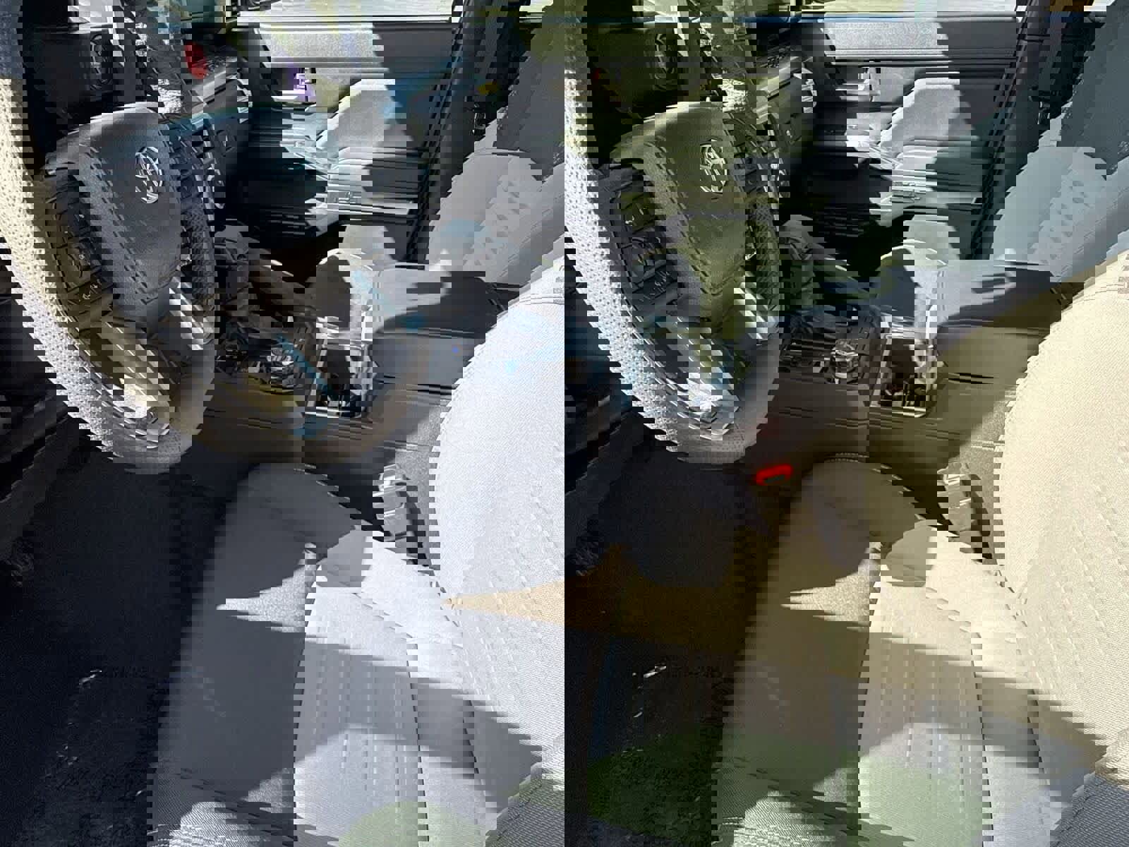 New 2025 Toyota Tacoma TRD Off-Road image 17